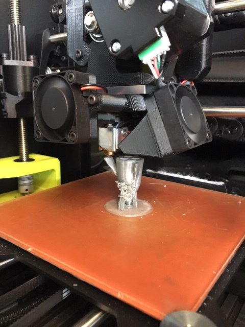 Operation GreyWhale: Driving While Printing. Pickup truck setup for 3D printing, extra power with Duracell PowerPack. We're getting expeditionary now! <a href="/MarineMakers/">Marine Maker</a> <a href="/NAVFAC/">NAVFAC</a> Naval Facilities Engineering Expeditionary Warfare Center, Port Hueneme California modelexchange.nps.edu/OperationGreyW…