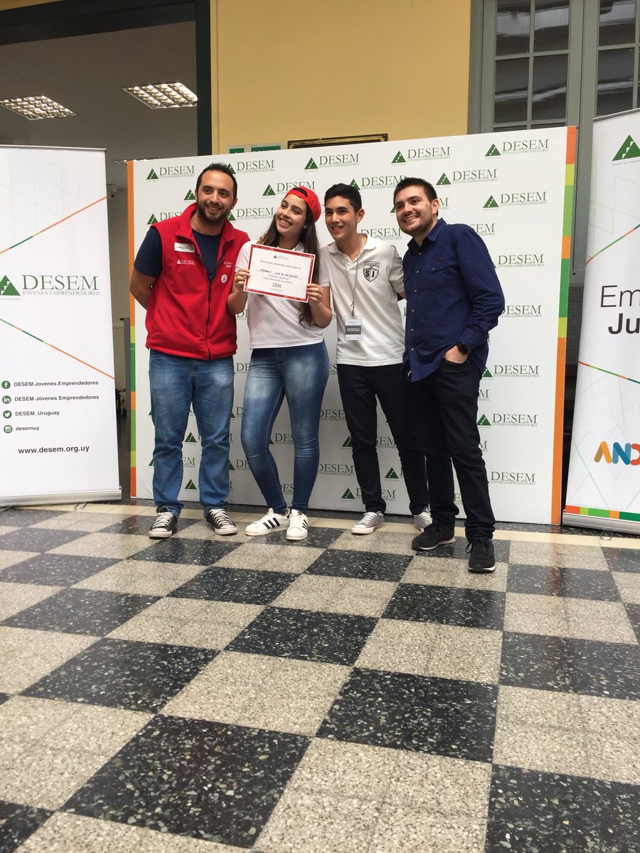 EJDESEM's tweet photo. Mención especial a Mejor Atención al Público!!! 
Empresas TeKit del Colegio Jesús María, Tmbolsé del Elbio Fernández y Organizat de San Jacinto . https://t.co/cEkjcA841G