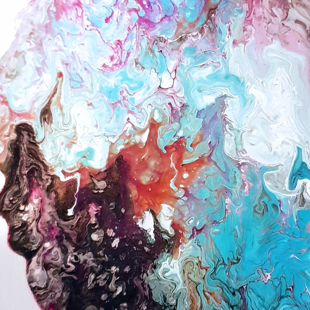 jackoscraftyco1's tweet photo. Thought I'd share some close up stills of some unfinished but beautiful fluid art in better light... I don't know what is more messy, me or the floor.
#JackArt #acrylicpouring #dirtypour #colours2018 #oneofakind #artistsoninstagram #pouringmedium #pouringart #mixandblend #hackney https://t.co/0zMVhLnqOg