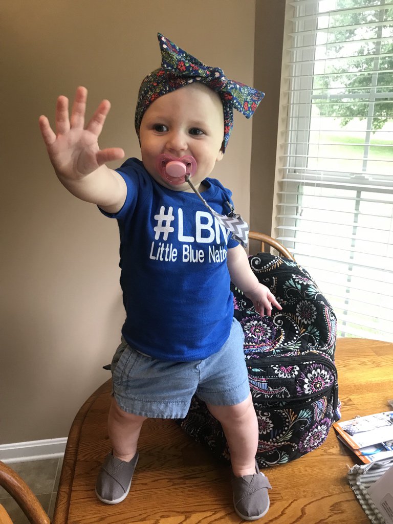 DHensley24's tweet photo. Ivy says “Stop the streak.” She’s never seen UK lose to Florida and she doesn’t want to start now. #IvyJude #BBN #LBN #LittleBlueNation.  @SECNetwork @KySportsRadio @UKCoachStoops @UKFootball https://t.co/azuRR37mi8