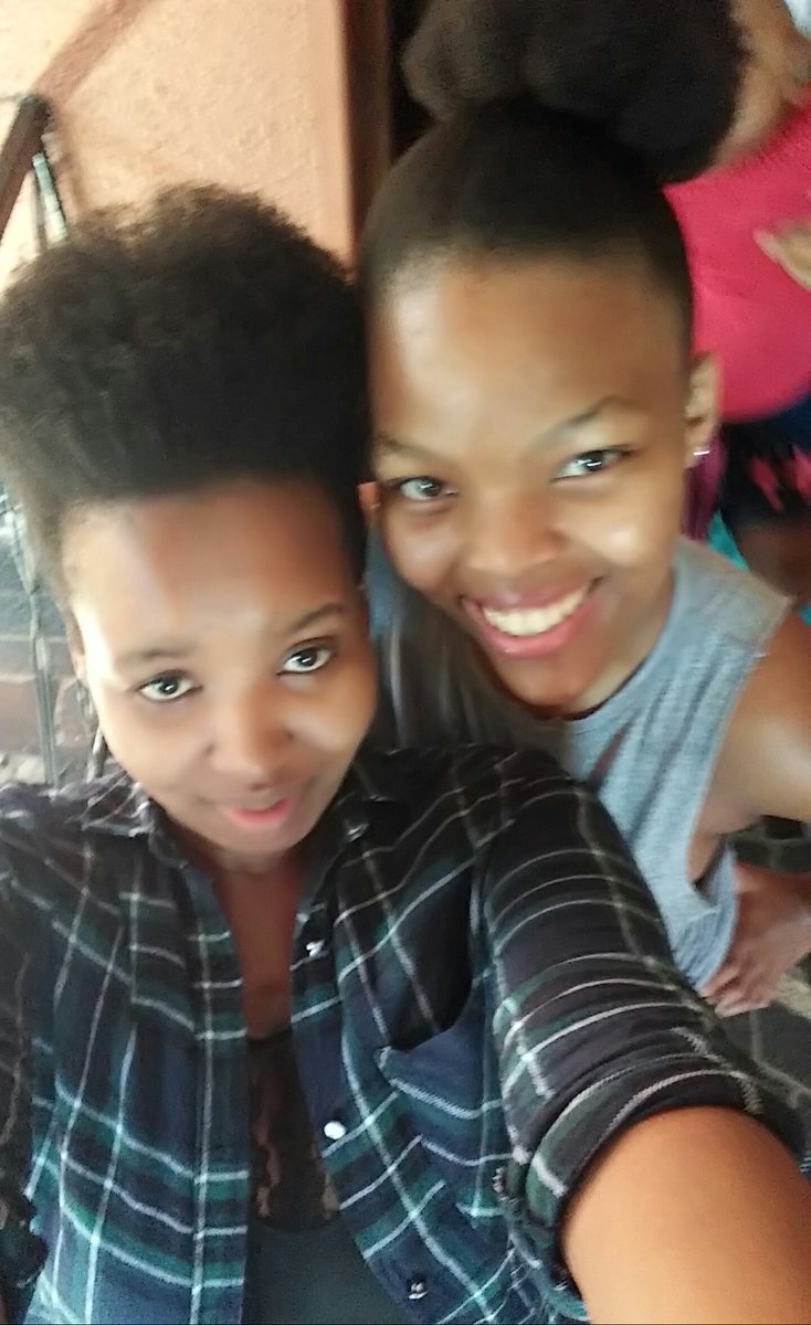 phiwe_faku's tweet photo. Nna le cuzn yaka😘 https://t.co/RLM5DJYhOb