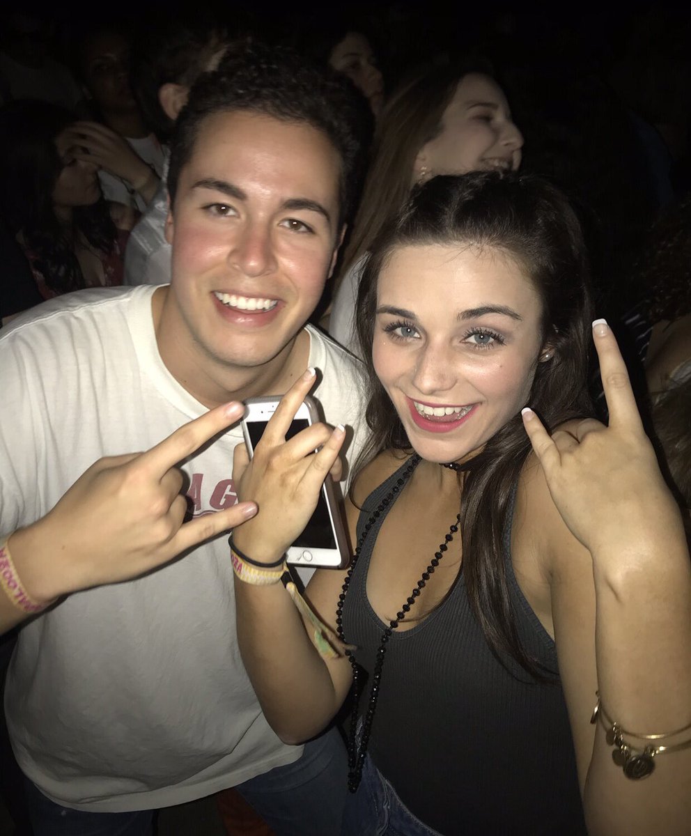 LandonFox12's tweet photo. Happy birthday Liv love you and hope today has been the best sorry I couldn’t be there with you #jprincess #croatoin #tove #wahah https://t.co/ZHcf5QA8iV
