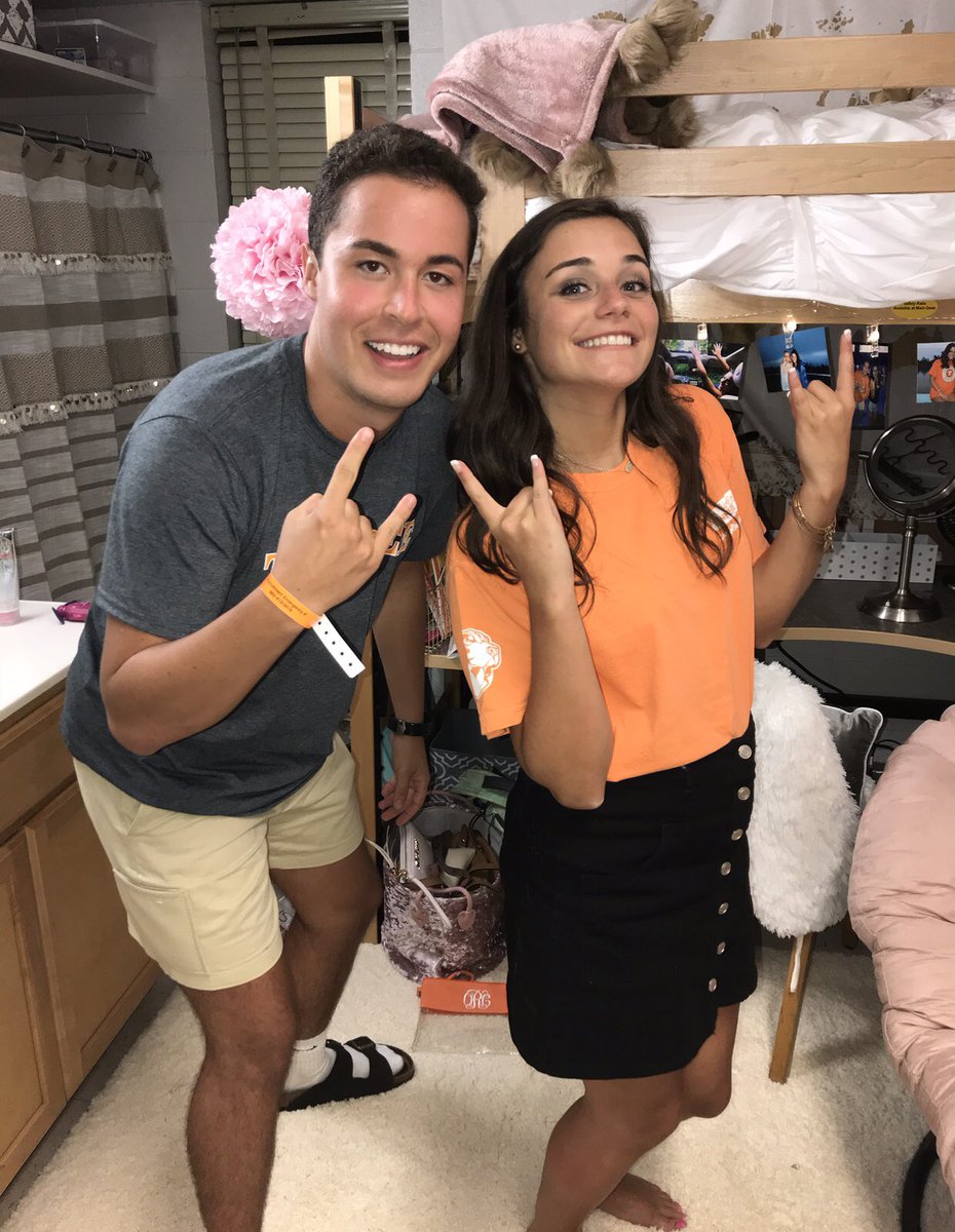 LandonFox12's tweet photo. Happy birthday Liv love you and hope today has been the best sorry I couldn’t be there with you #jprincess #croatoin #tove #wahah https://t.co/ZHcf5QA8iV