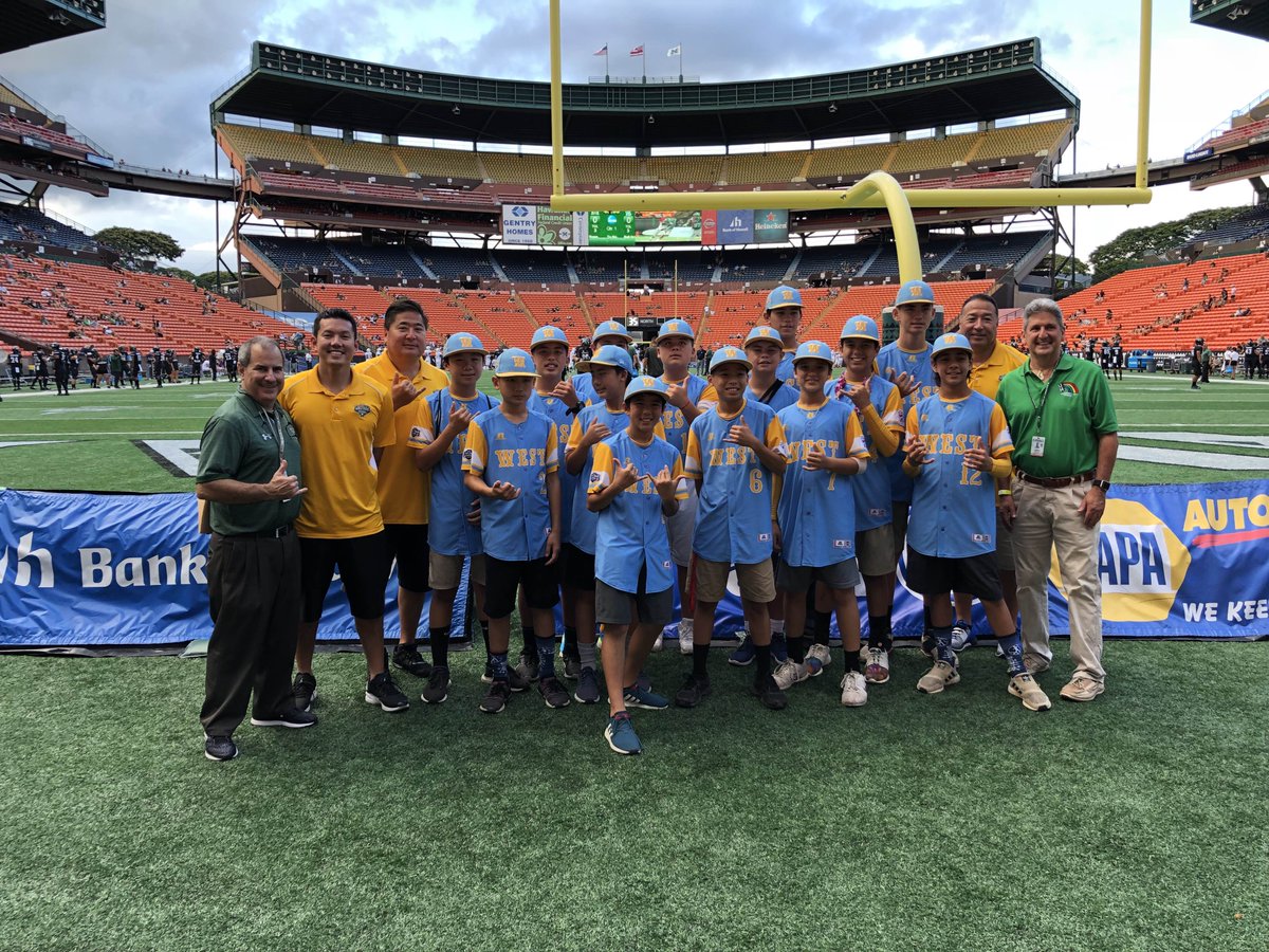 HawaiiFootball's tweet photo. World Champions in the House!  We are honored to have the Honolulu Little League World Series Champs at our #HawaiiFB game!  #808Represent https://t.co/oK9nabcPuL