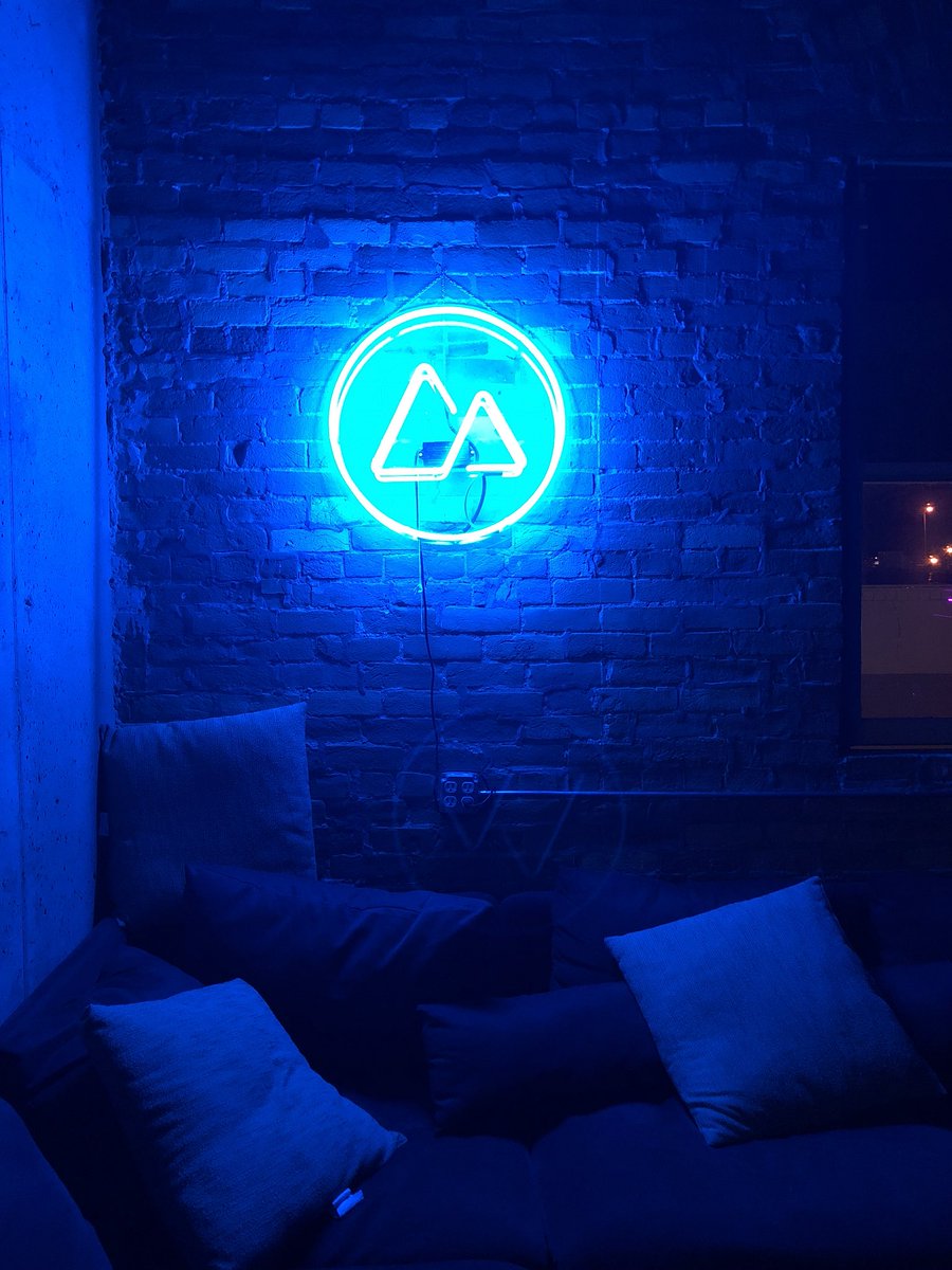lillwizzle's tweet photo. Best thing I’ve done for my life so far! Nights at #DevMountain #futuredev https://t.co/0AEo1knP7A