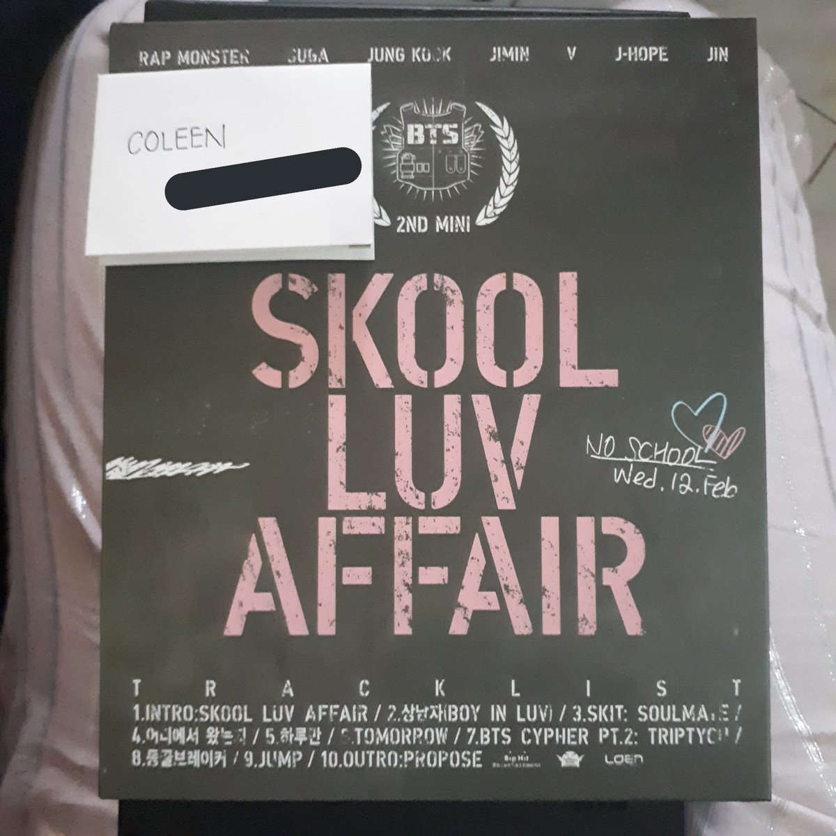 daylightsix's tweet photo. [WTS / LFB] 
PH ONLY

Skool Luv Affair with Yoongi/Group bookmark - 850
LY:Her E ver poster (rolled, for meetups only) - 150 https://t.co/J46idh6V3J