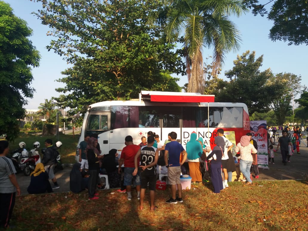DonorBpn's tweet photo. Tengah berlangsung aksi donor darah kerjasama Relawan Donor Darah Balikpapan (RDDB) &amp; @PMI_Balikpapan. https://t.co/FG9U21rbDm