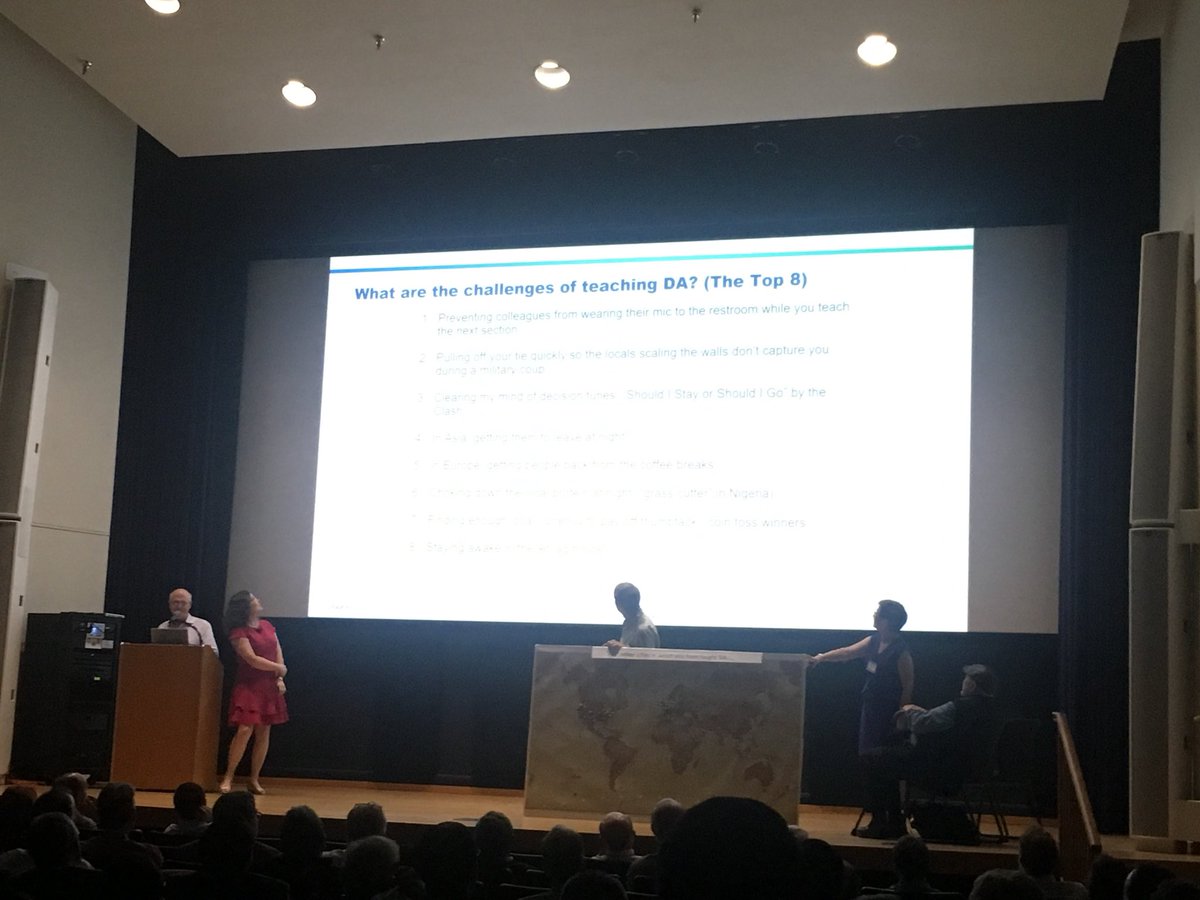 ajmartinezm's tweet photo. Bruce Judd talks about teaching DA @decisionpros @def #decision analysis https://t.co/CDzwMbSMbx