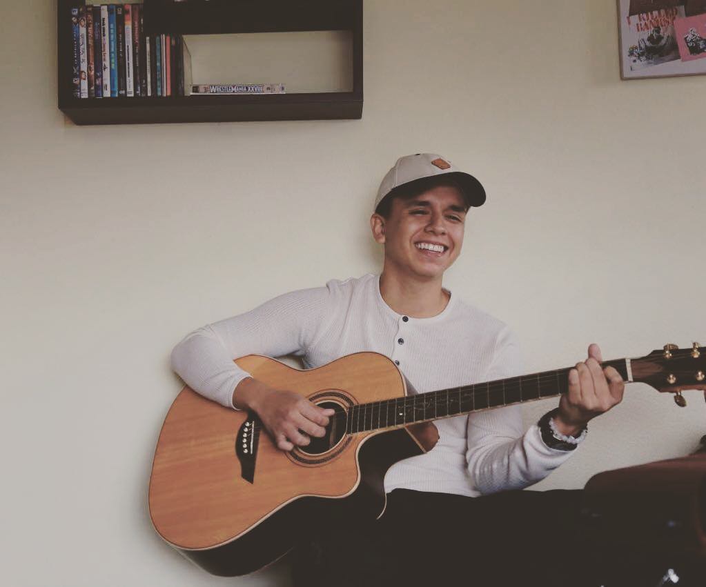 michipicado's tweet photo. Feliz cumpleaños al más guapo 🎂 @MaykelOficial Al más #Bacán y al que espero poder conocer pronto. Te amo 💙 https://t.co/8jabKFXtnx