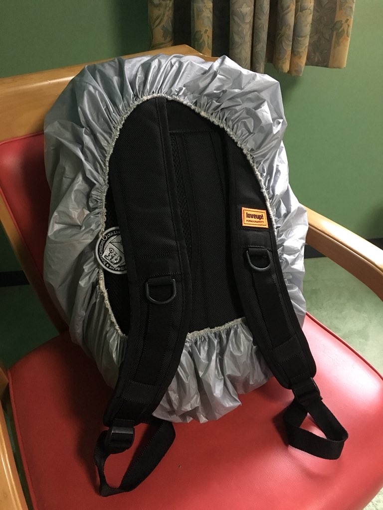 Non 雨の日のリュックサックには100均の自転車カゴカバーがとてもいい シャワーキャップみたいになってるからズレないし 背中側のチャックから荷物出せる ポンチョ これで荷物は濡れません しまなみ掲示板 雨対策 ロマンスポルノ サッカーのとき Non 雨の日のリュックサックには100均の自転車カゴカバーがとてもいい シャワーキャップみたいになってるからズレないし 背中側のチャックから荷物出せる ポンチョ これで荷物は濡れません しまなみ掲示板 雨対策 ロマンスポルノ サッカーのとき