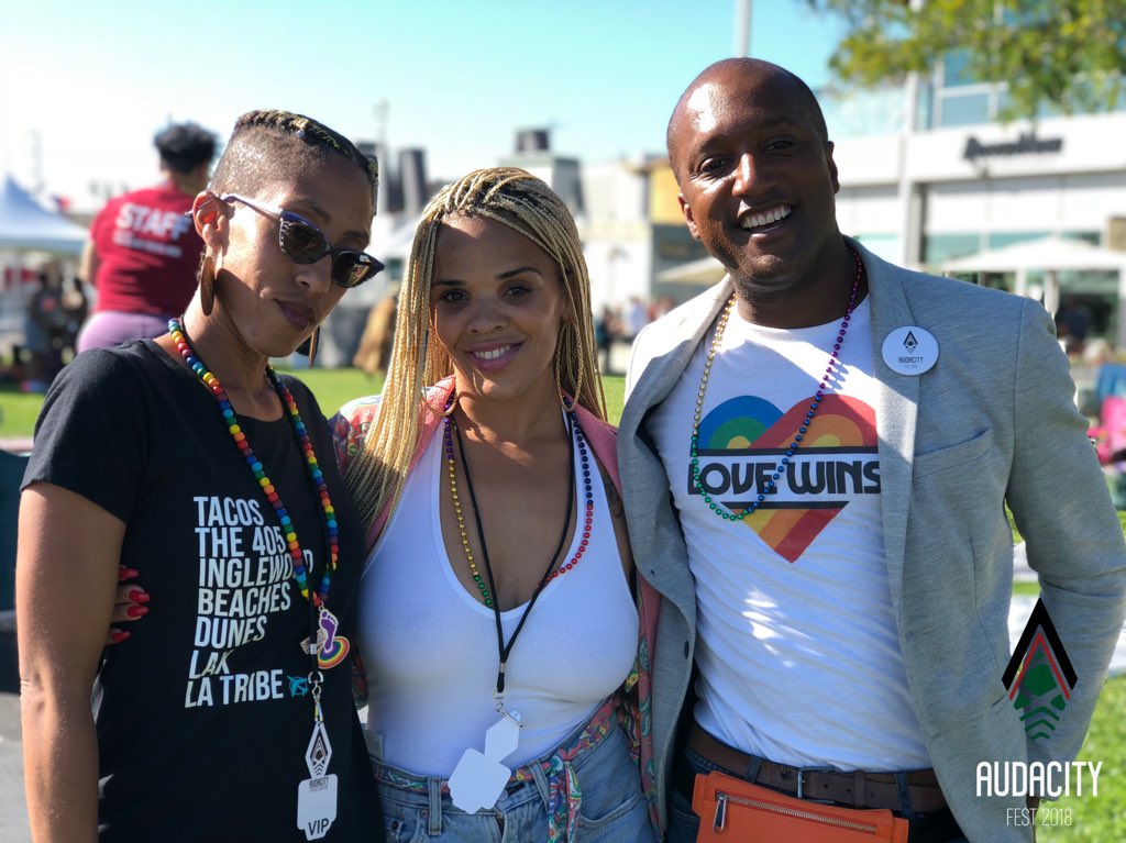 nomadnessfest's tweet photo. Meet the tribe from our Traveling with PRIDE' Panel #LAtribeSabrina @SoOakland @citizenjones76 @Cosmo_Latina https://t.co/E67of9XwlD