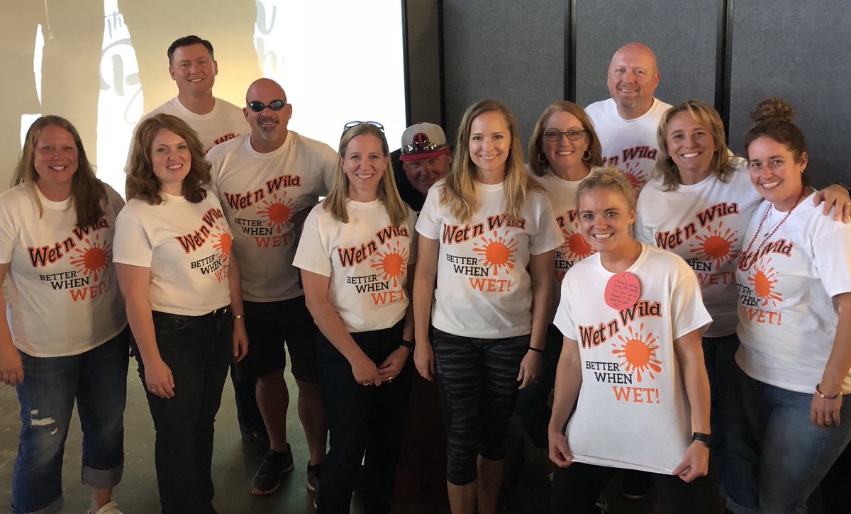 FarmLadyTigers's tweet photo. Lady Tiger parents representin’ at tonight’s Brain Bash!  #TigerFanClub #ParentsUnleashGreatnessToo https://t.co/8sMWBfZhu5