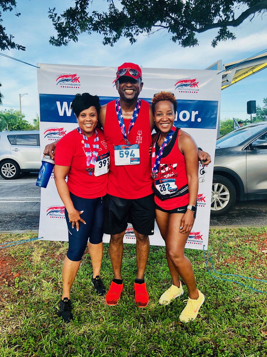 ScienceDavidson's tweet photo. Morning 5K Run in memory of 9/11 to watching My fav Team UM🙌🏾🙌🏾🏈🏈... Great seeing you just now McA Alumni Sara Profetto 🙌🏾!!♥️#sayhitoKooper #4yrsold https://t.co/30C3igQl29