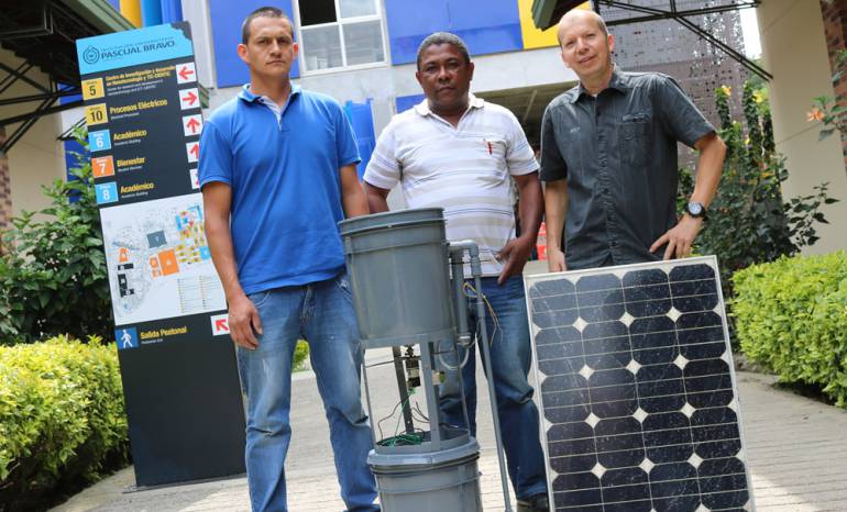 SuncolEnergy's tweet photo. ✔La I. U. Pascual Bravo crea primera lavadora solar de Colombia
Tomado de: CARACOL RADIO MEDELLÍN / Antioquia
08/23/2018 - 07:25
#lavadora #electrodomestico #hogar #zonarural #antioquia #energiasolar #agua #SUNCOLENERGY https://t.co/Jbq6yYJEgU