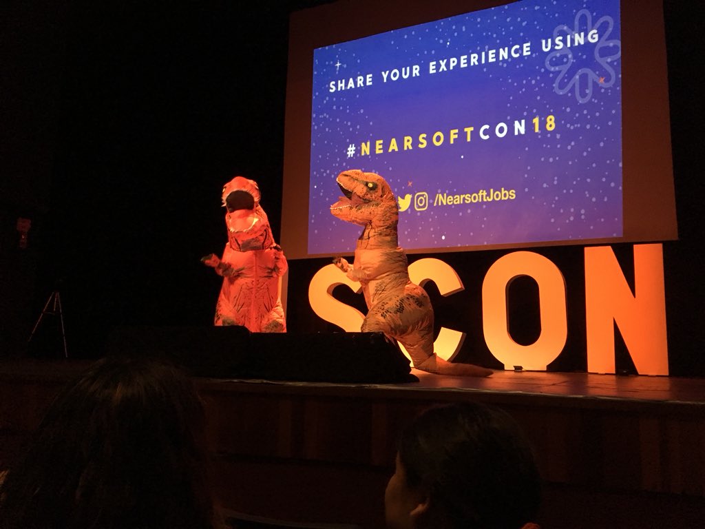 ElGrdena's tweet photo. Qué buen show de la #NearsoftCon18 🙌🏼 (es la única foto que tomé, pero @NearsoftJobs tiene más) https://t.co/aS2bz2UwHy
