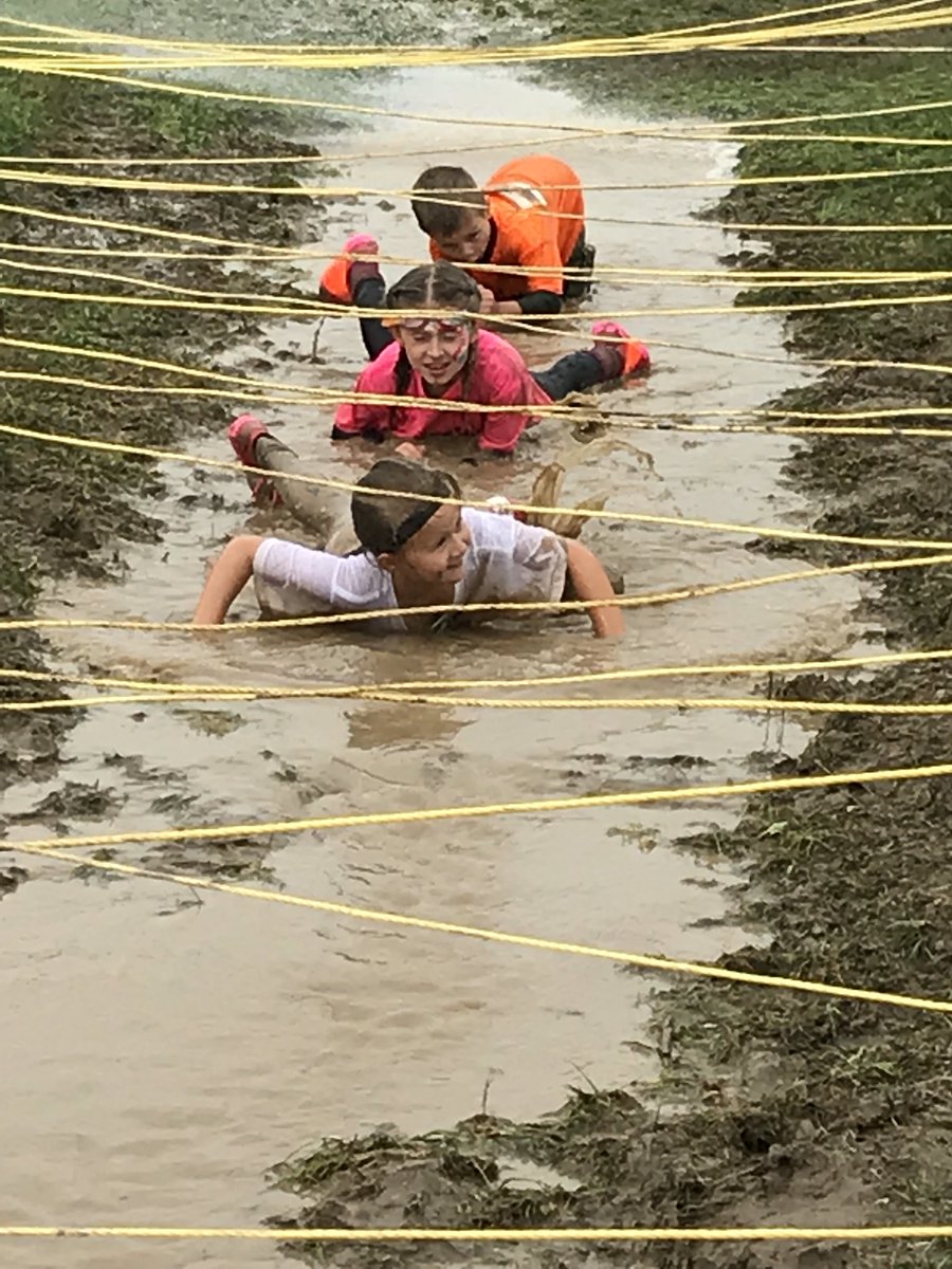 msmelanielavery's tweet photo. Mini Mudders at the Jr Jumbo Mud Run #JrJumboMudRun #lockespride https://t.co/QKLeAuzsul