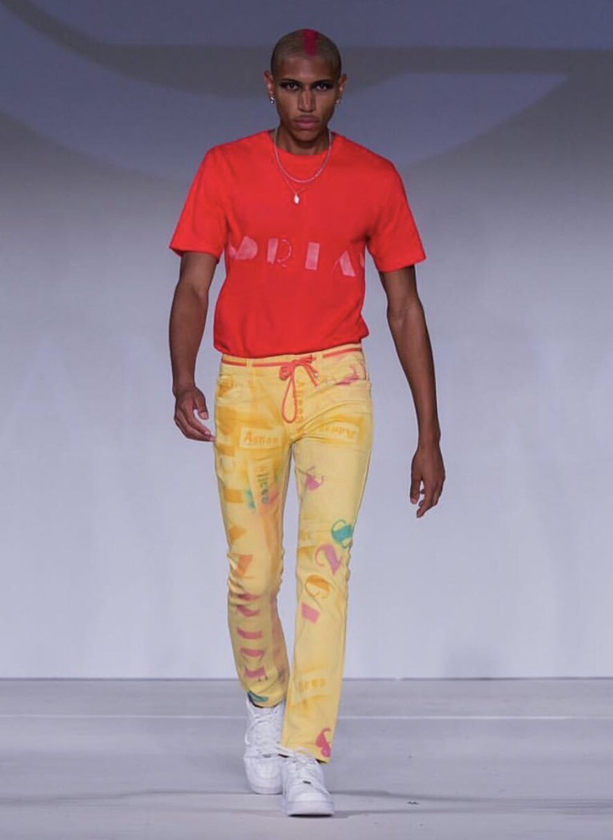 tG_TripleThreat's tweet photo. #NYFW #AdrianAlicea 🔥 https://t.co/oGqhTOYgbG