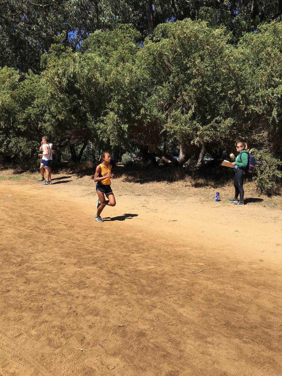 granadaxc's tweet photo. Granada JV girls go 1-5 with Shayleen Araya leading the way! https://t.co/lIjiy5tT86