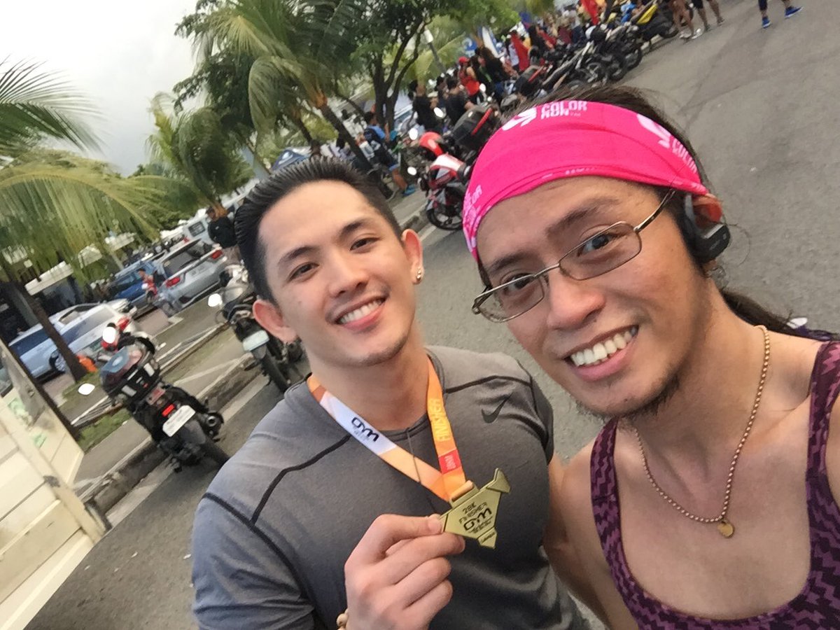 blue_topakia69's tweet photo. Magrereklamo ka pa ba kung mga hotties na ito ang kasama mo?
#MermaidRunningSquad #buhayrunner #buhayPLHIV #PLHIVdiaries #PLHIVrunner #PedalForHIV #JPMCRunningClub #GoPAR #TBR #TBRDreamMarathon #RoadToTBR2019 #TBRDreamers #tbr2019teamBGC #OYMM4 #OnYourMark2018 #kras https://t.co/svkqe2nhRp