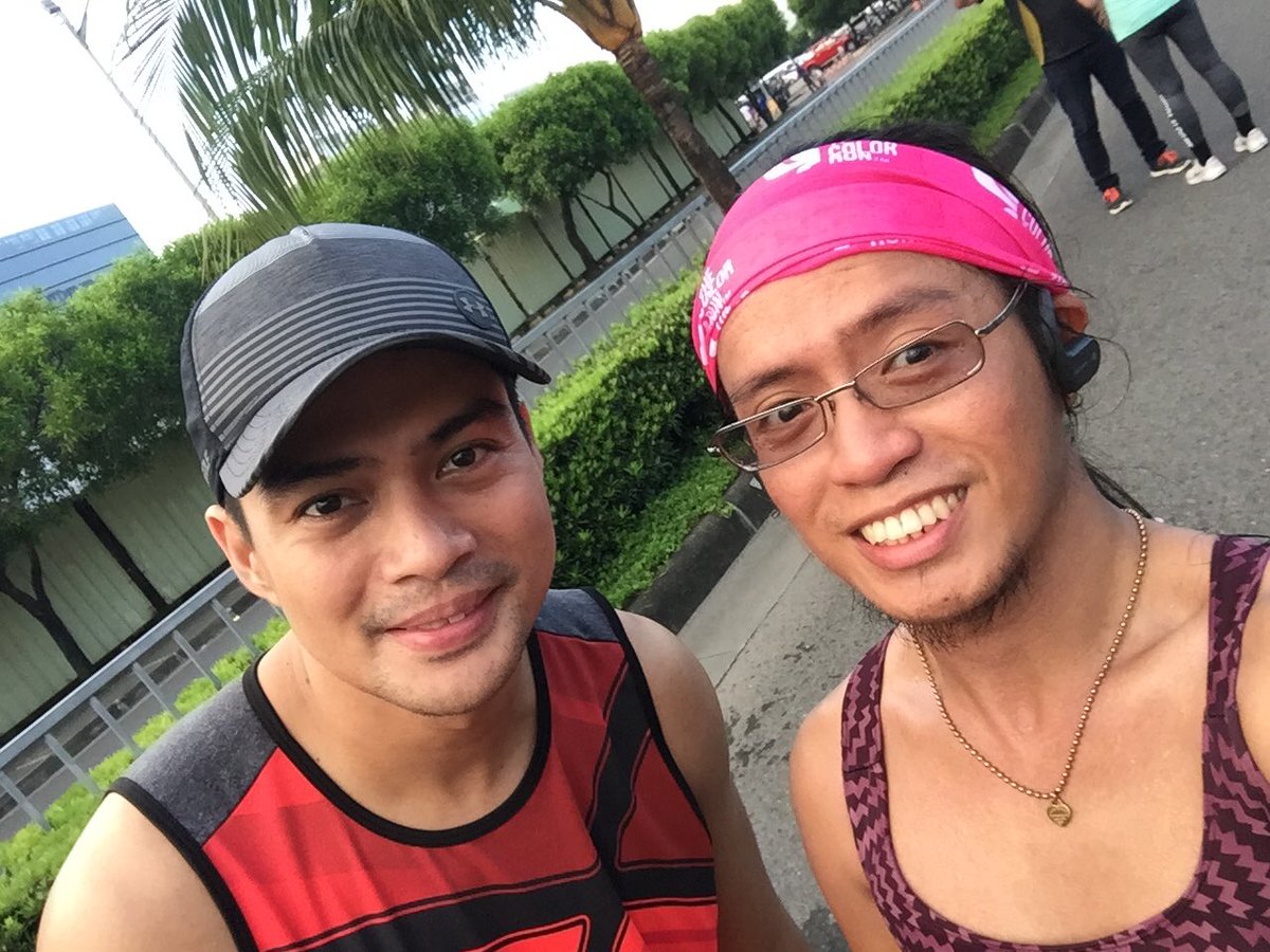 blue_topakia69's tweet photo. Magrereklamo ka pa ba kung mga hotties na ito ang kasama mo?
#MermaidRunningSquad #buhayrunner #buhayPLHIV #PLHIVdiaries #PLHIVrunner #PedalForHIV #JPMCRunningClub #GoPAR #TBR #TBRDreamMarathon #RoadToTBR2019 #TBRDreamers #tbr2019teamBGC #OYMM4 #OnYourMark2018 #kras https://t.co/svkqe2nhRp