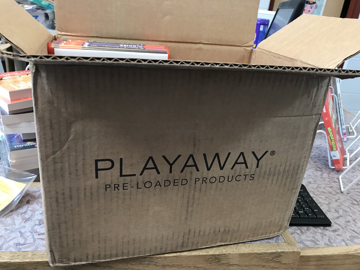 rileylibrary's tweet photo. Thank you amazing UEA Children at Risk Foundation!!! We are ready to read on grade level!!! #RileyREADS https://t.co/ILhG4fQsA1