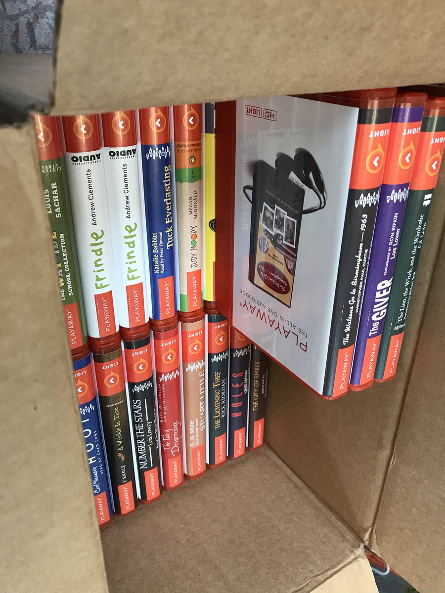 rileylibrary's tweet photo. Thank you amazing UEA Children at Risk Foundation!!! We are ready to read on grade level!!! #RileyREADS https://t.co/ILhG4fQsA1