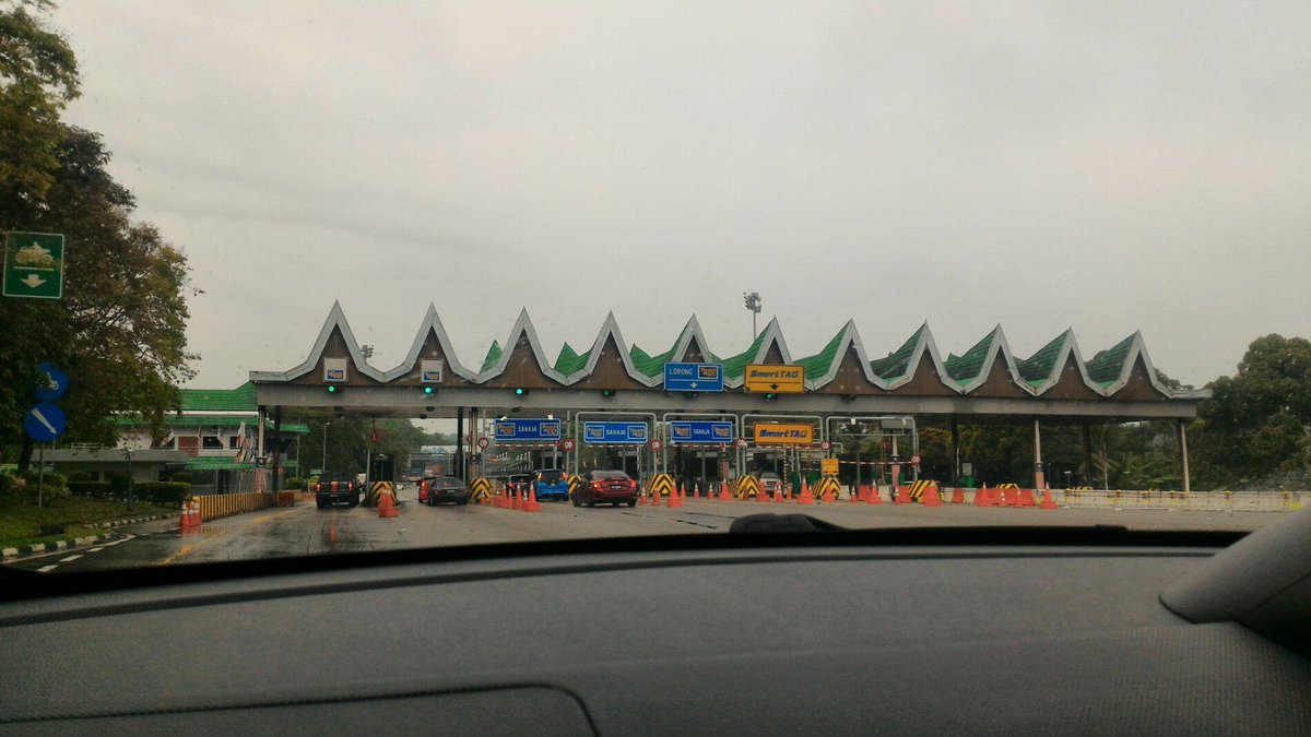 Muadz Razak On Twitter I M At Plaza Tol Ayer Keroh In Ayer Keroh Melaka Https T Co Lha78lvn3n Https T Co Lumwxkdknx Twitter