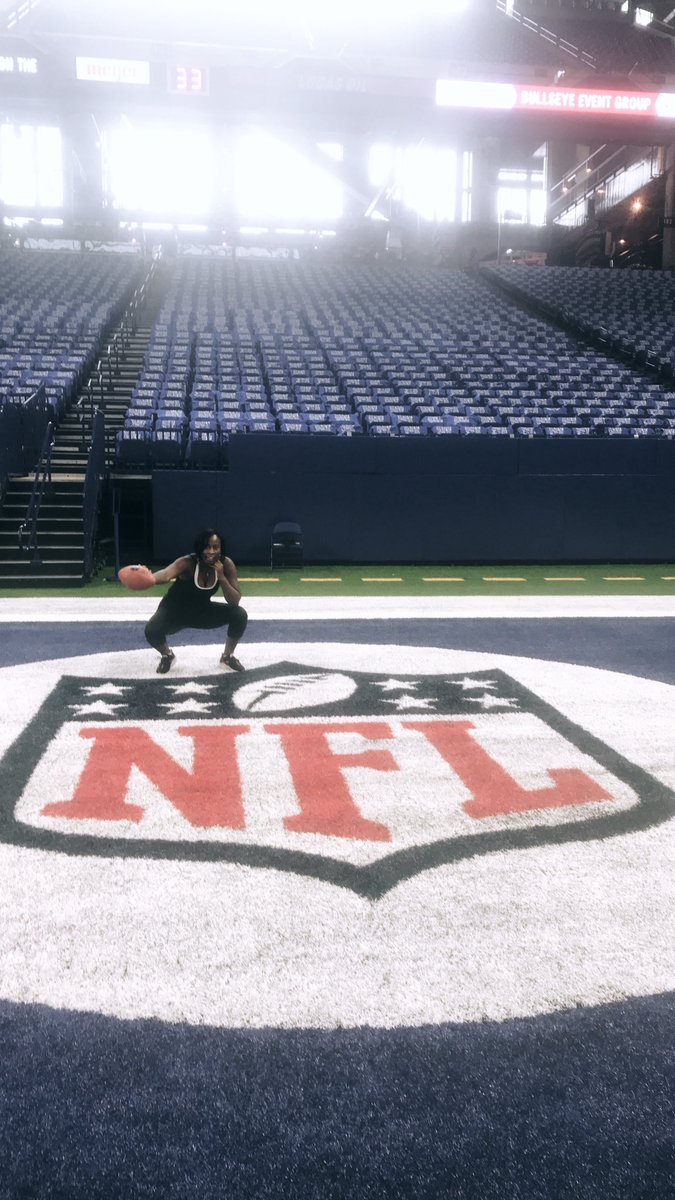 RachelDMcNair's tweet photo. I just want to thank God... 🏈🏈🏈 NFL on CBS starts tomorrow at 1 PM #Blessed #FirstRoadGame #NFL #CBSSPORTS #NFLonCBS #TUNEIN #GodIsGoodAllTheTime https://t.co/skCZccJMFh