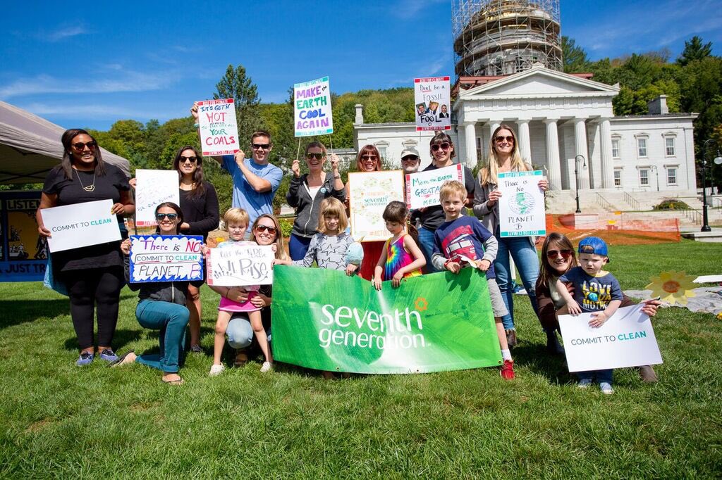 SeventhGen's tweet photo. Today we joined thousands across the country that came out to #RiseForClimate, including those here in our home state of VT &amp; the over 30,000 that gathered in San Francisco, CA. The work doesn’t stop here. Take action &amp; tell your city to Commit to Clean: https://t.co/BaGazskV1b https://t.co/KCjAd4ywBf