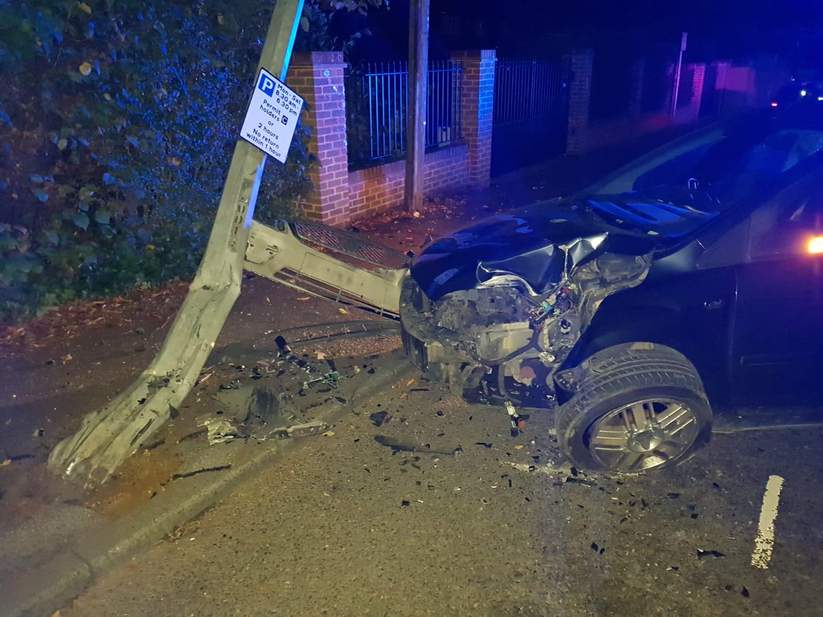 KentPolice7oaks's tweet photo. Drunk Driver in #Sevenoaks. He kindly walked up to the patrols assisting @kentfirerescue ^CW #Fatal4 #YoureNicked #ThanksForMakingItEasy https://t.co/RUY8ytwiur