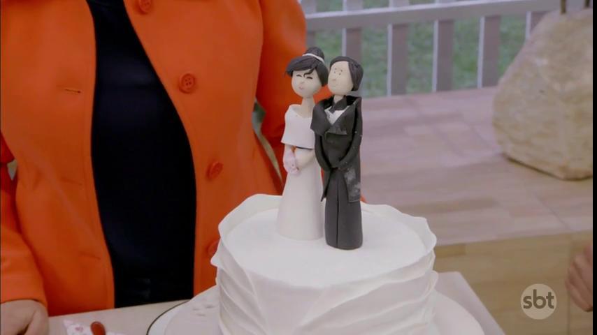 é... ficou faltando um pouco de flores mesmo #BakeOffBrasil