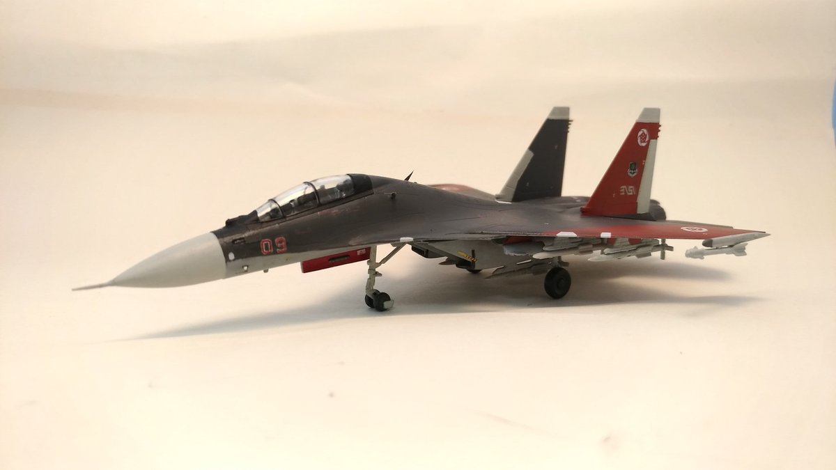 1/144スケールSU 30航空自衛隊爆撃装備564号機（1/144スケール
