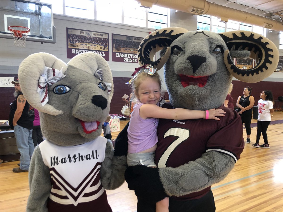 jessipea's tweet photo. #thisismarshall #thisisnorthside #gopublic https://t.co/mjmhYuBhQC