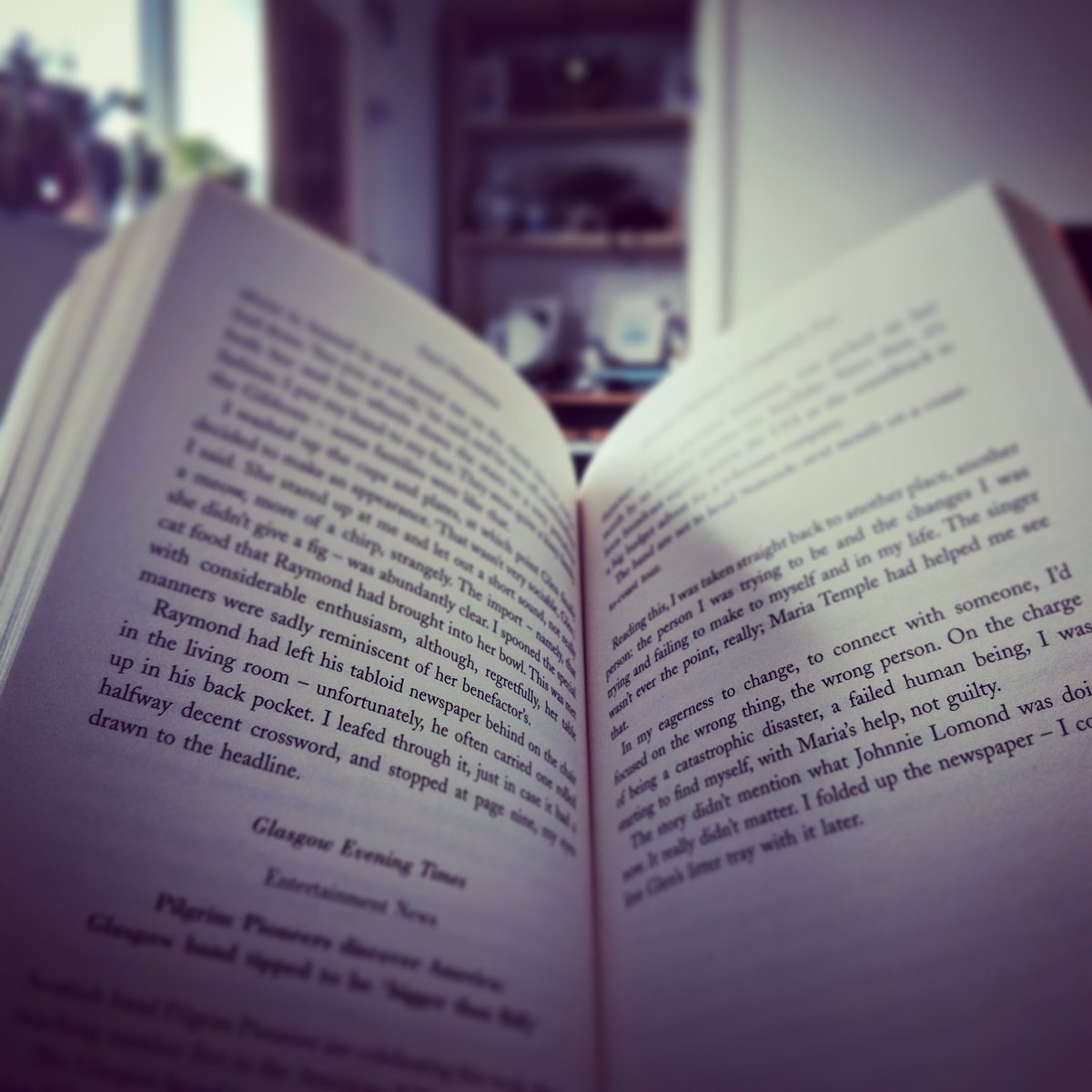 BeckieCalvert9's tweet photo. Sunday's are for reading in bed. Think I'm gonna stay here til I finish Eleanor Oliphant Is Completely Fine. Really enjoying it so far #amreading https://t.co/PRdRaxVXqK