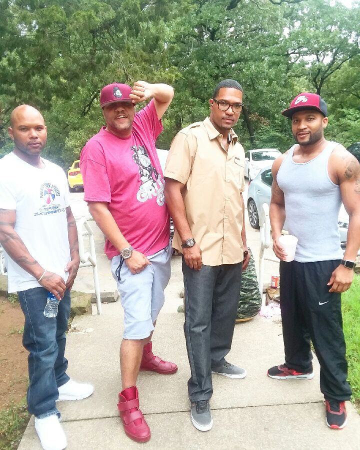 SOUTHEASTBEAST2's tweet photo. #SOUTHEASTBEAST #Bubbleclick #BeastJuice #streetvscommercial #nycmodel #Hiphop #Hot97NY #KCMO #EUROUP #Grillagrit #SUGOMUSICGROUP #NYC #Napster #Bentleyrecordsred #Hardcorehiphop #ItalianMTV #Italy #Belgum #London https://t.co/JiIaWRvji5
