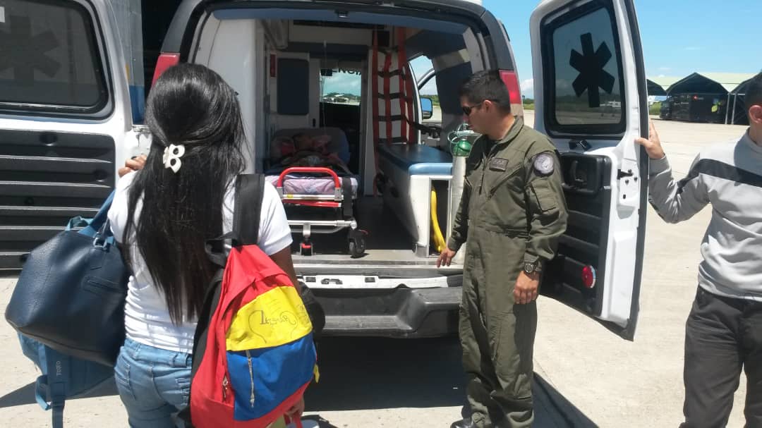 GAT9_AMB's tweet photo. Desde Puerto Ayacucho a la Ciudad de Maracay, traslado aeromedico del paciente Freddy Daniel Guanipa Morillo de 03 años de edad. Diagnosticado con meningoencefalitis. https://t.co/bUBCaIippy