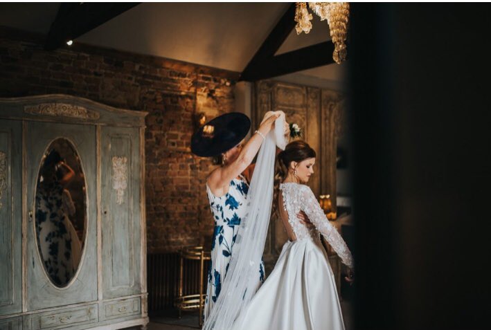 Ebeaumontdesign's tweet photo. ✨NATALIE ✨ #emmabeaumontbride on her wedding day . Photos .. Simon from the Smiths Photography https://t.co/cVUGYYwHlL