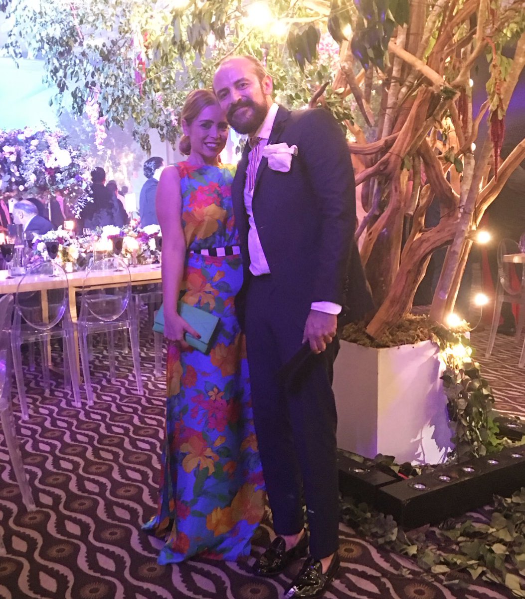 AnitaHernandez_'s tweet photo. Tonight!!!
Con mi #friendforever #ssrey en la boda de Andrea y Rodrigo!!!
#Lovewins ❤️#cancun https://t.co/H0N8UJiBqe