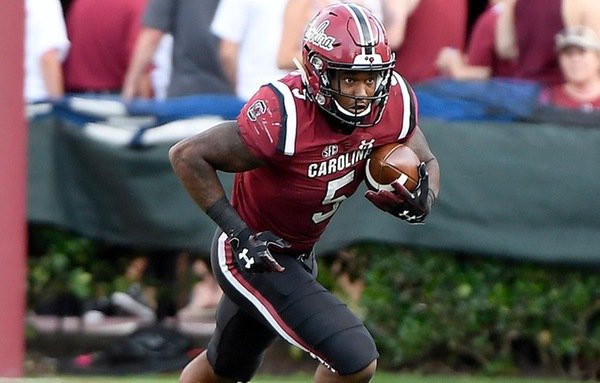 SpursFeathers's tweet photo. #Gamecocks struggle in running game vs No. 3 Georgia. Jake Bentley: 'If we’ve got to throw it 80 times a game, we’ll throw it.'
https://t.co/OL9WzNzSxX https://t.co/vWtqdARTBp