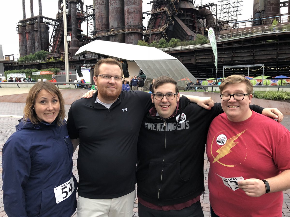 JonLunger's tweet photo. These are four amazing people who volunteered to help make a dumb thing happen. They are forever my favorites. #unrun https://t.co/AQgpS8U5D6
