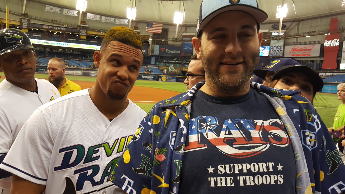 A_Katzman83's tweet image. Thanks so much for the autograph and photos @RealCarlosGomez and of course to the @TBRaysTwins for taking them! And also for making me laugh as always with the facial expressions!#Raysup #ElFinal