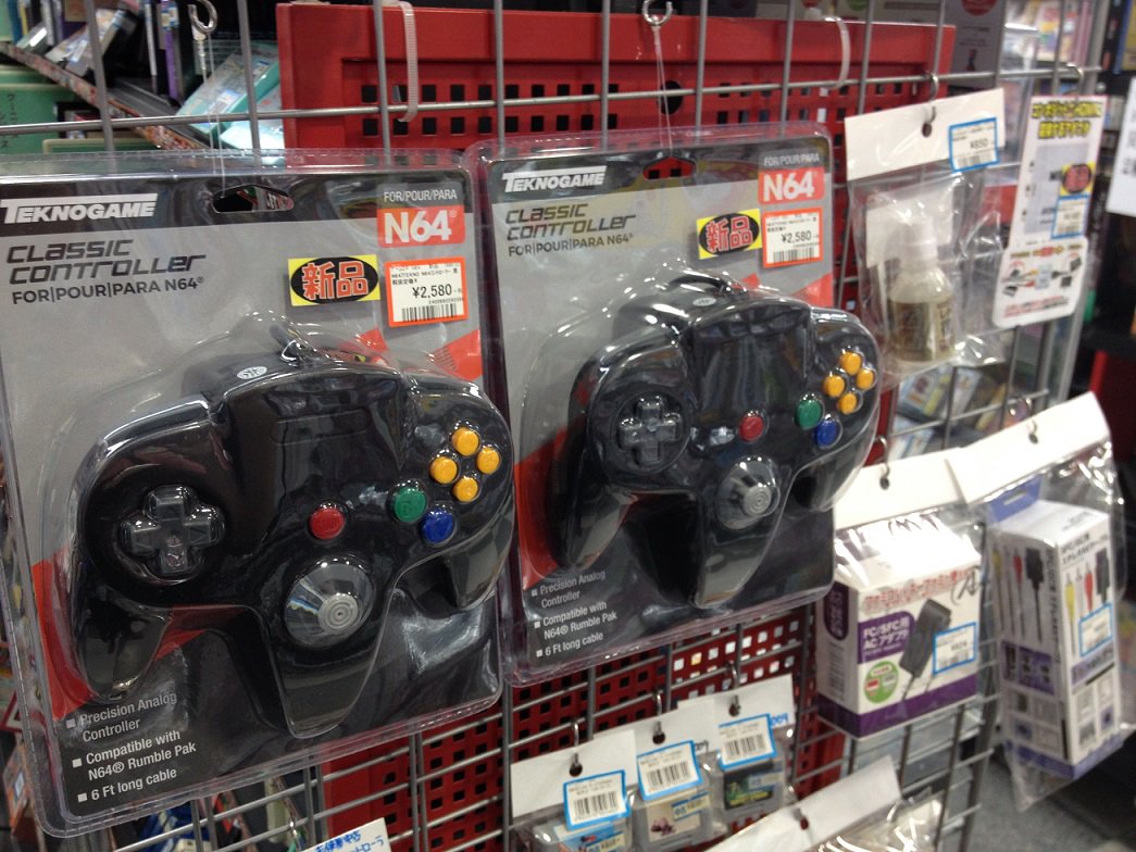 メディオ 西市 アルバイトさん募集中 新品ニンテンドー64用コントローラー 非純正品 が入荷しました