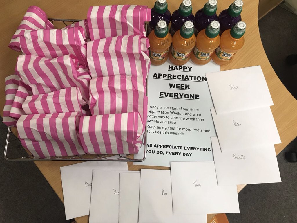 Lisa Robinson tweet media