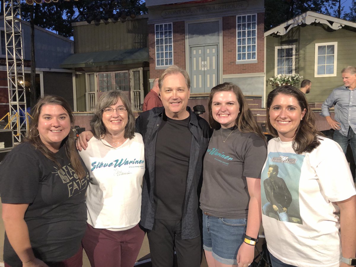 bethofreshair's tweet photo. @stevewariner you will ALWAYS be part of our family!!!! We love you!!! 💜 https://t.co/C4CEVlsDkv