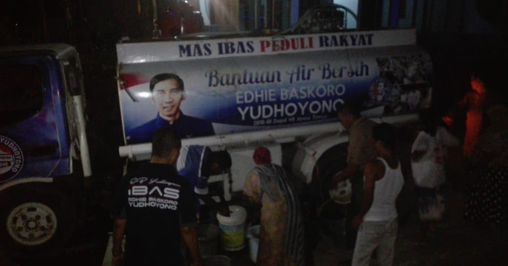 Mulai Kekeringan, Ibas Turunkan Tangki Air Bantu Suplai Air Bersih Di Magetan dlvr.it/QjbDb1