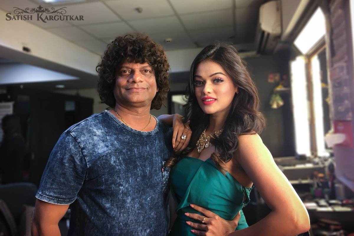 satishmakeup's tweet photo. Do you have what it takes to become a makeup artist? Join the Academy of celebrity makeup artist #SatishKargutkar
Visit: https://t.co/2ZNw8PNu4B
Call at: (+91) 9820101109
#MyBridalMakeup #ProfessionalMakeupCourse #MakeupTutorial #Beautiful #Makeup #MakeupArtists #MakeupArtistry https://t.co/s9NlW7LhGS