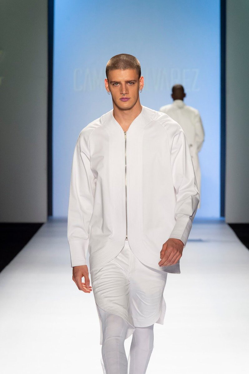 kevglopez's tweet photo. Escribí sobre Camilo Álvarez y su colección Fortuna presentada en #Colombiamoda2018: https://t.co/YmHNERgub5 ¡todo un genio! @INEXMODA https://t.co/mPSQ2wrkmn