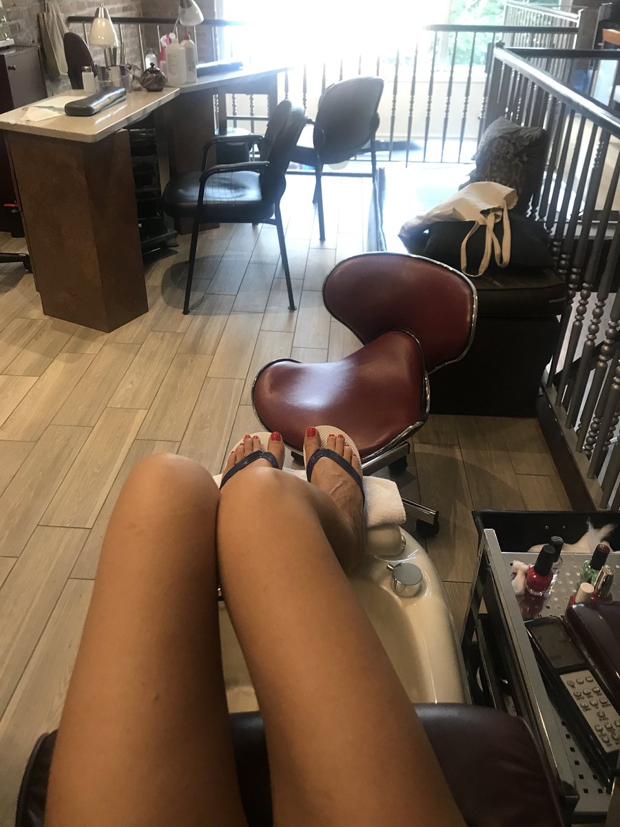 joannapickering's tweet photo. Iโm outta here. Thanks @CreativeHairSpa for the hours today โ a 1950s character reborn! #shootingamovie #offtoboston #actress ๐ฅ๐ฌโ๏ธโ๏ธ๐
๐ป๐๐ https://t.co/vCr6ViT8vG