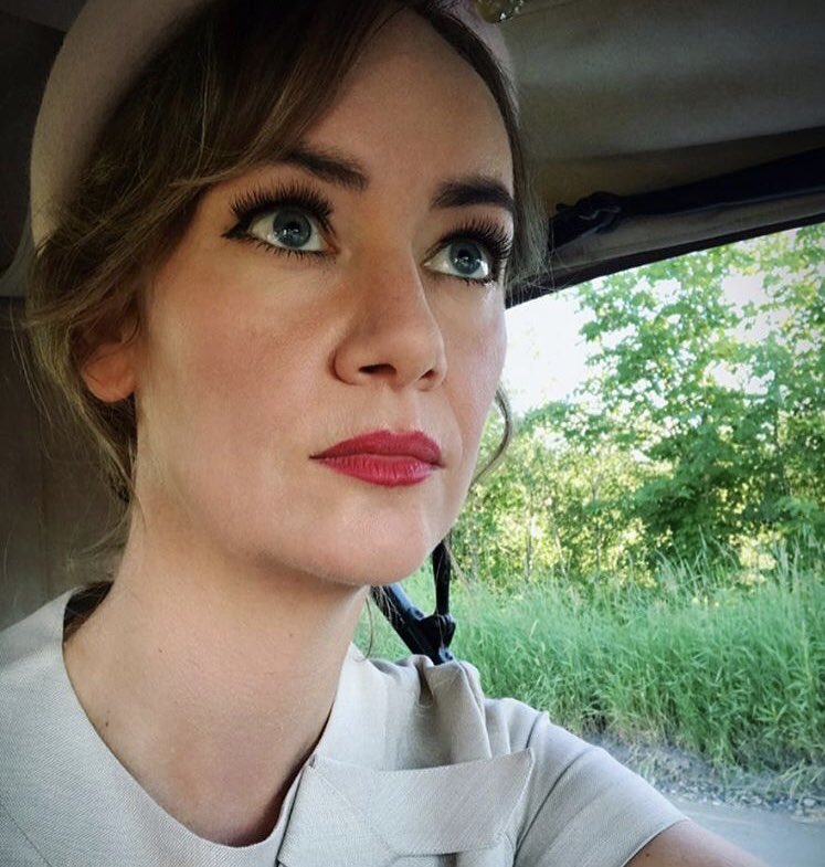 joannapickering's tweet photo. Iโm outta here. Thanks @CreativeHairSpa for the hours today โ a 1950s character reborn! #shootingamovie #offtoboston #actress ๐ฅ๐ฌโ๏ธโ๏ธ๐
๐ป๐๐ https://t.co/vCr6ViT8vG