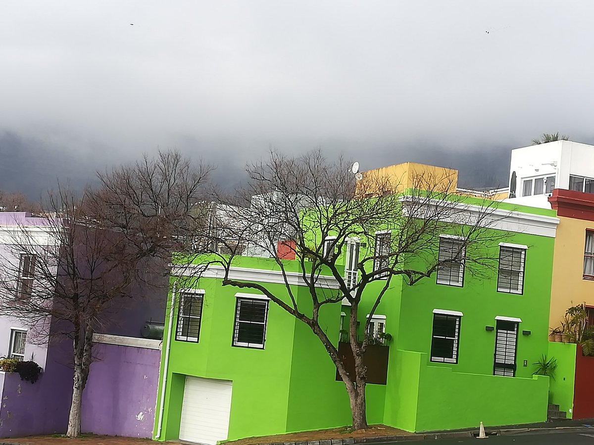Had a great #capetown city #tour last week in the overcast rainy conditions From the stunning #Bokaap we kept an eye on the cloud cover of the nountain. At the end #tablemountain  were kind to give us a view of the city every now and then. <a href="/love_CPT/">Love Cape Town</a> <a href="/capetownmag/">CapeTownMag</a>